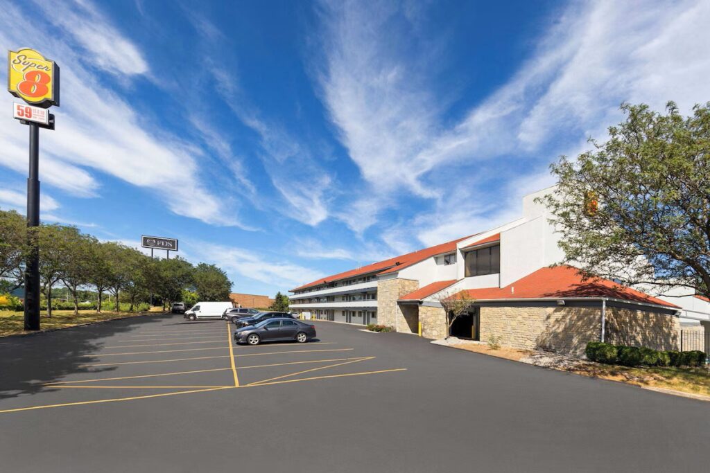 Super 8 by Wyndham Fort Mitchell Cincinnati Area