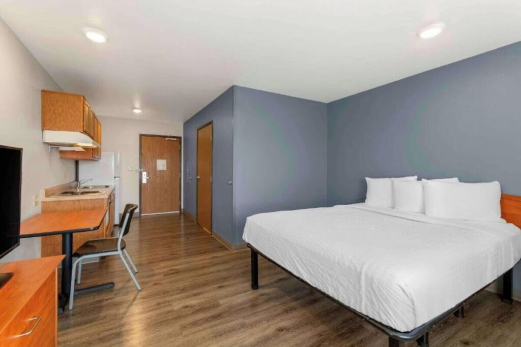 Motel 6 Suites Birmingham Pelham, AL