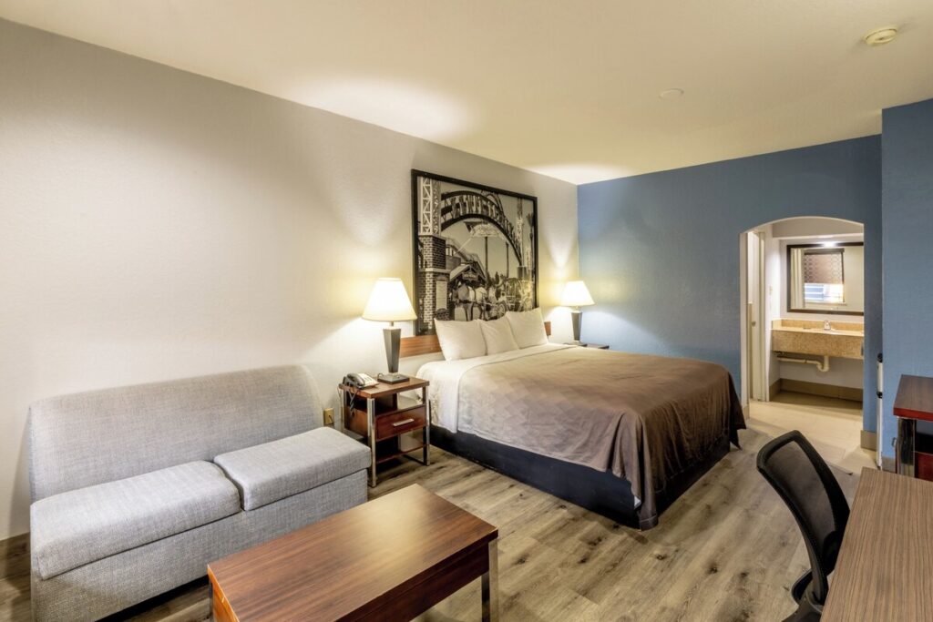 Azul Inn Houston Hobby Airport