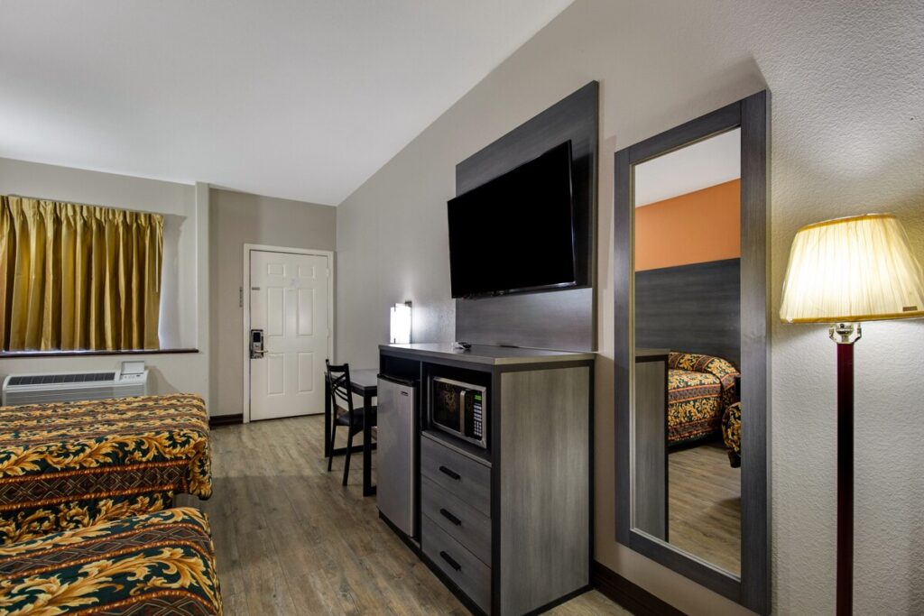Executive Inn & Suites