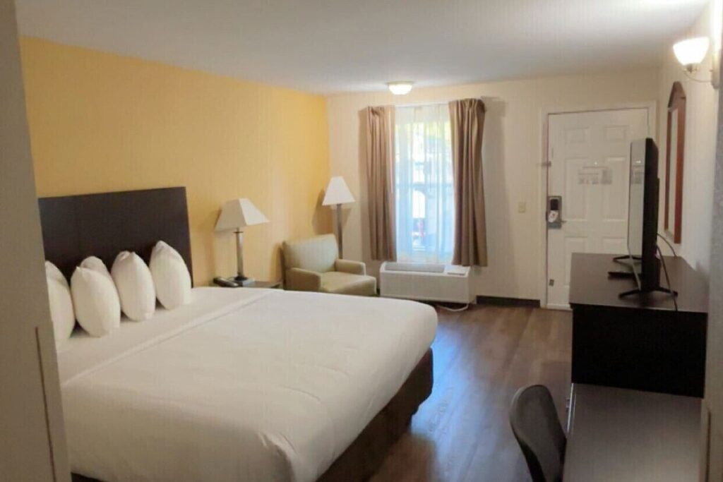 Arab Knights Inn
