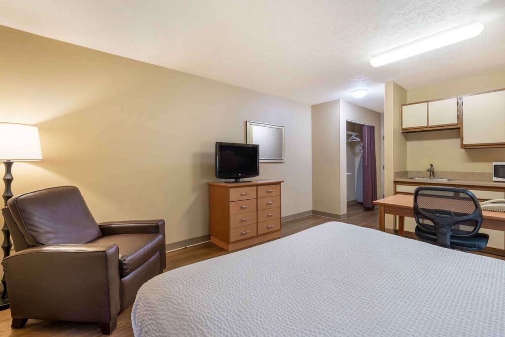 Extended Stay America Select Suites Indianapolis N Carmel