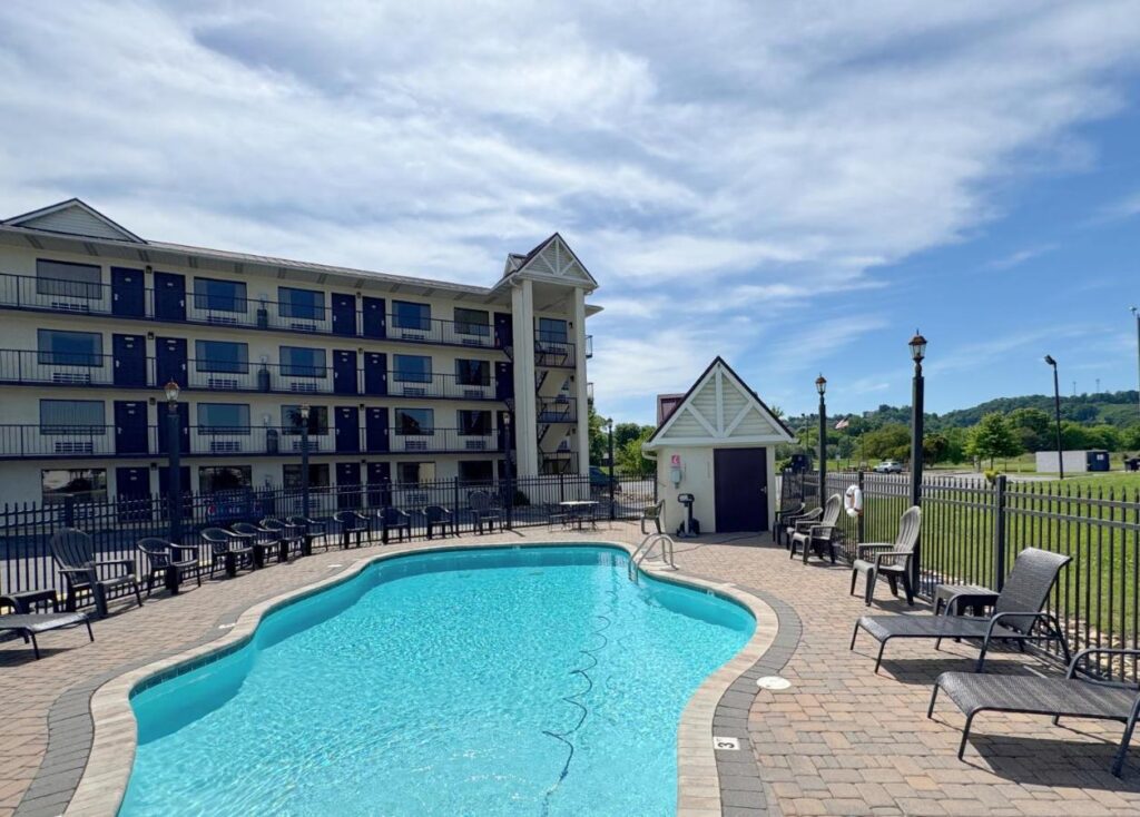 Landmark Inn On The River