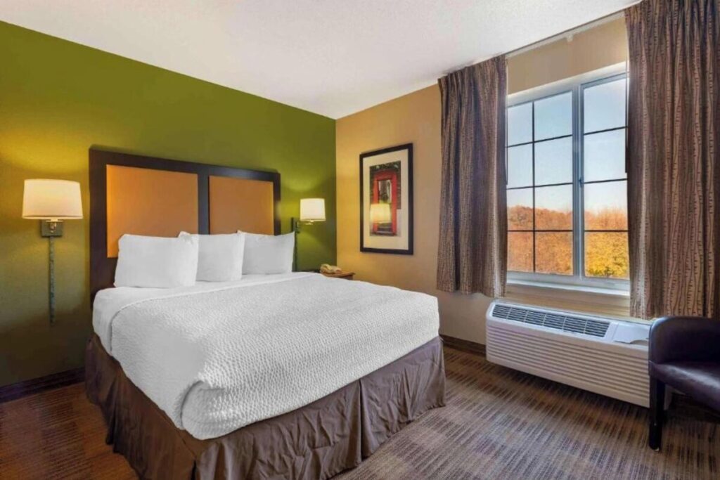 Motel 6 Suites Minneapolis Airport Eagan North MN
