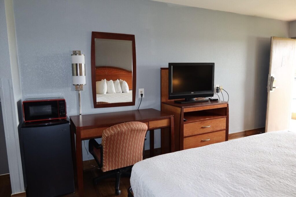 Americas Best Value Inn & Suites Yukon Oklahoma City