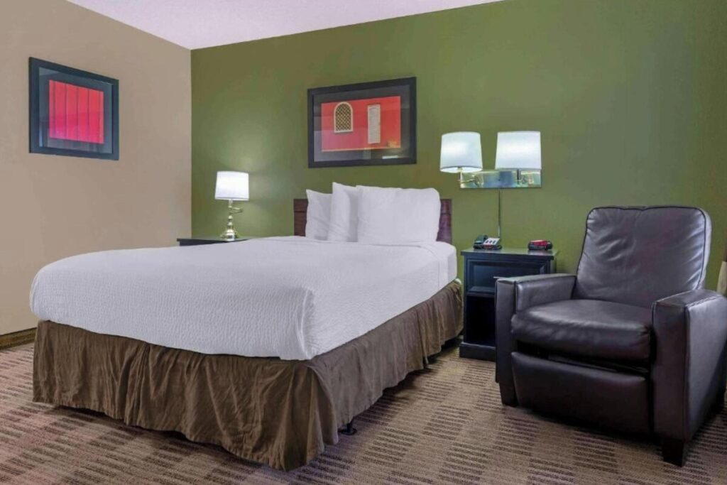 Motel 6 Suites Sacramento Arden Way CA