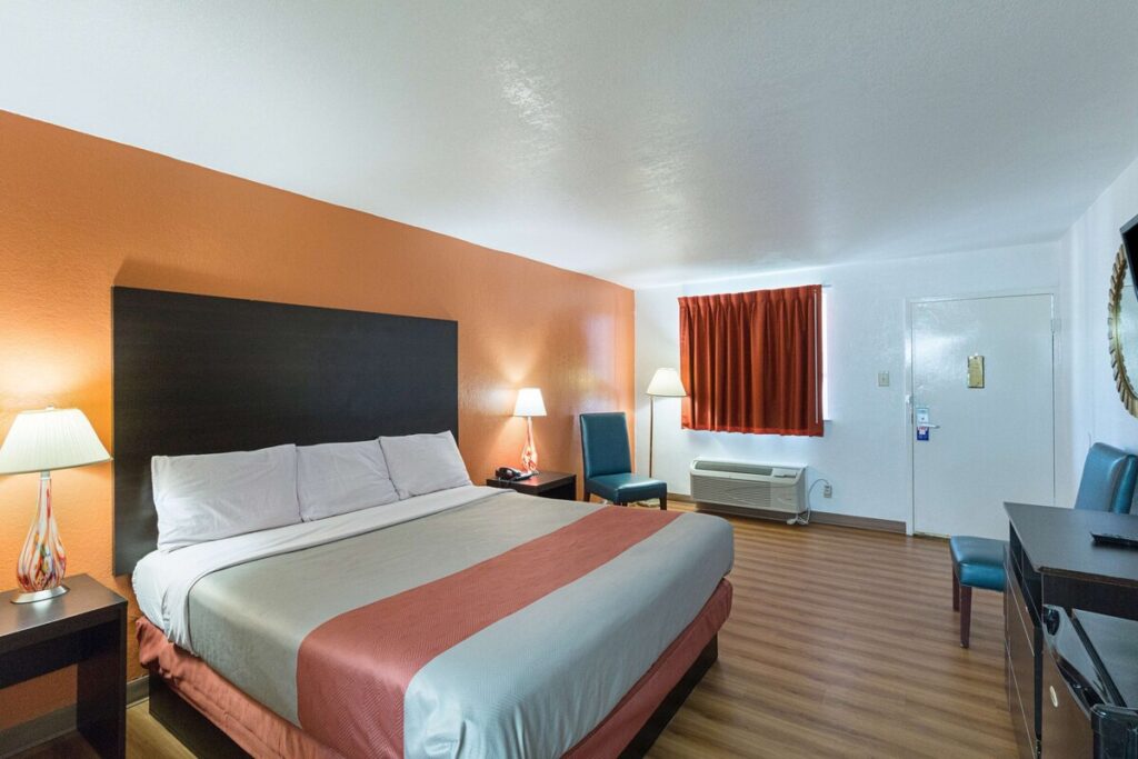 Motel 6 San Antonio, TX - I-10 West